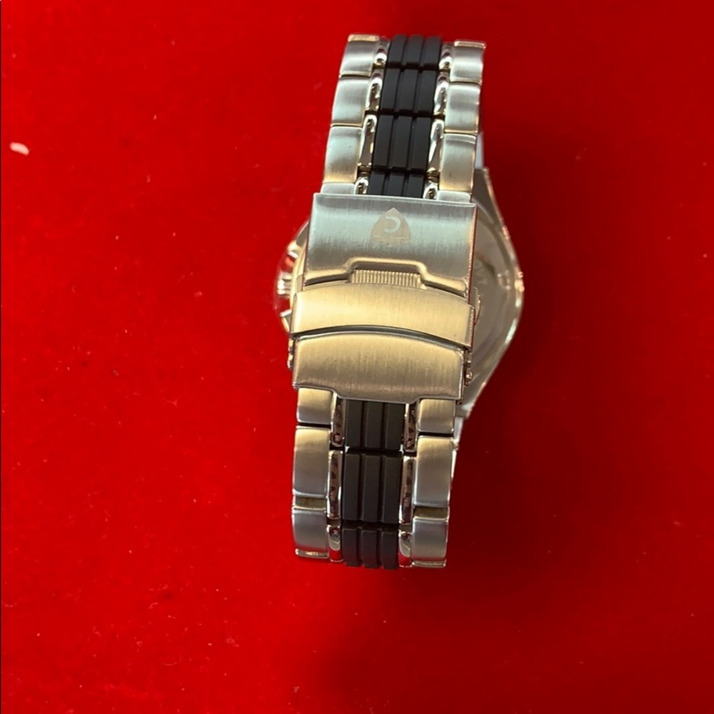 Watch - Picture 4 of 4